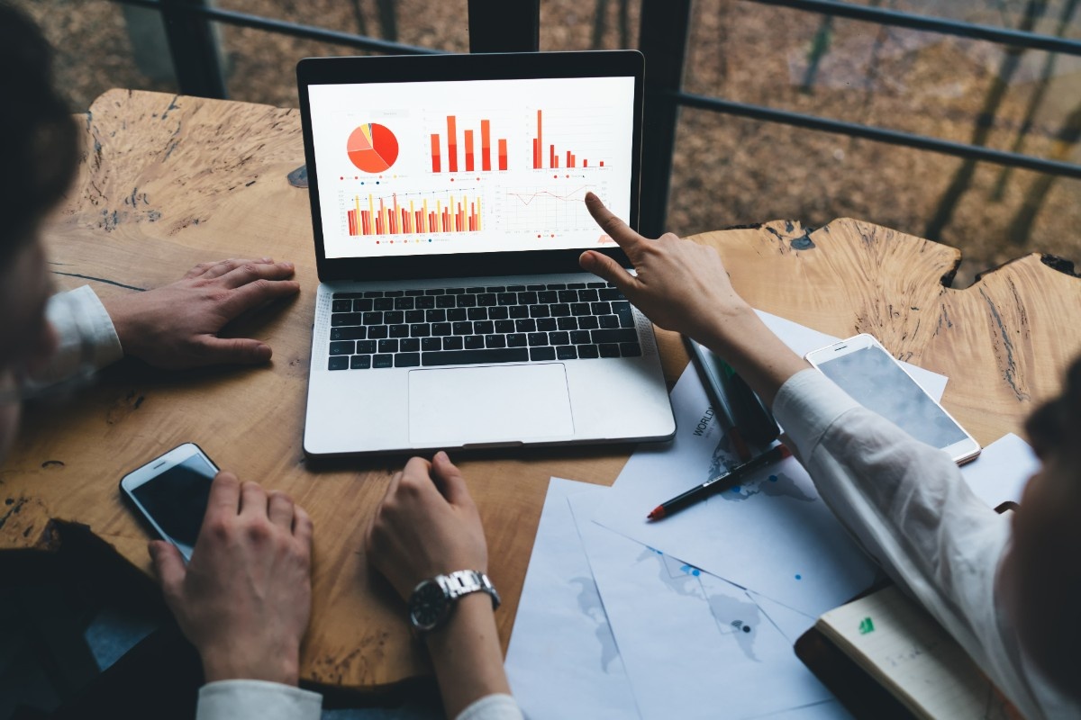 Dashboard showing Core Web Vitals metrics including loading speed, interactivity, and visual stability scores